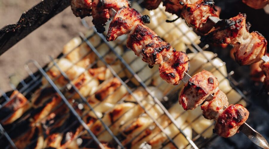 Halal BBQ: Tips, Tricks, and Mouthwatering Recipes for the Perfect Summer Gathering